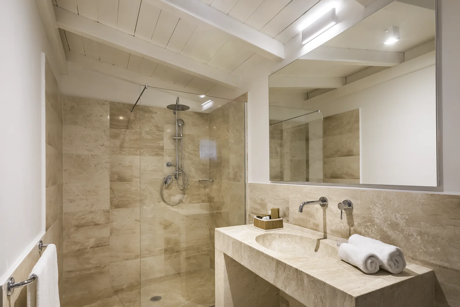 Junior Suite Bathroom