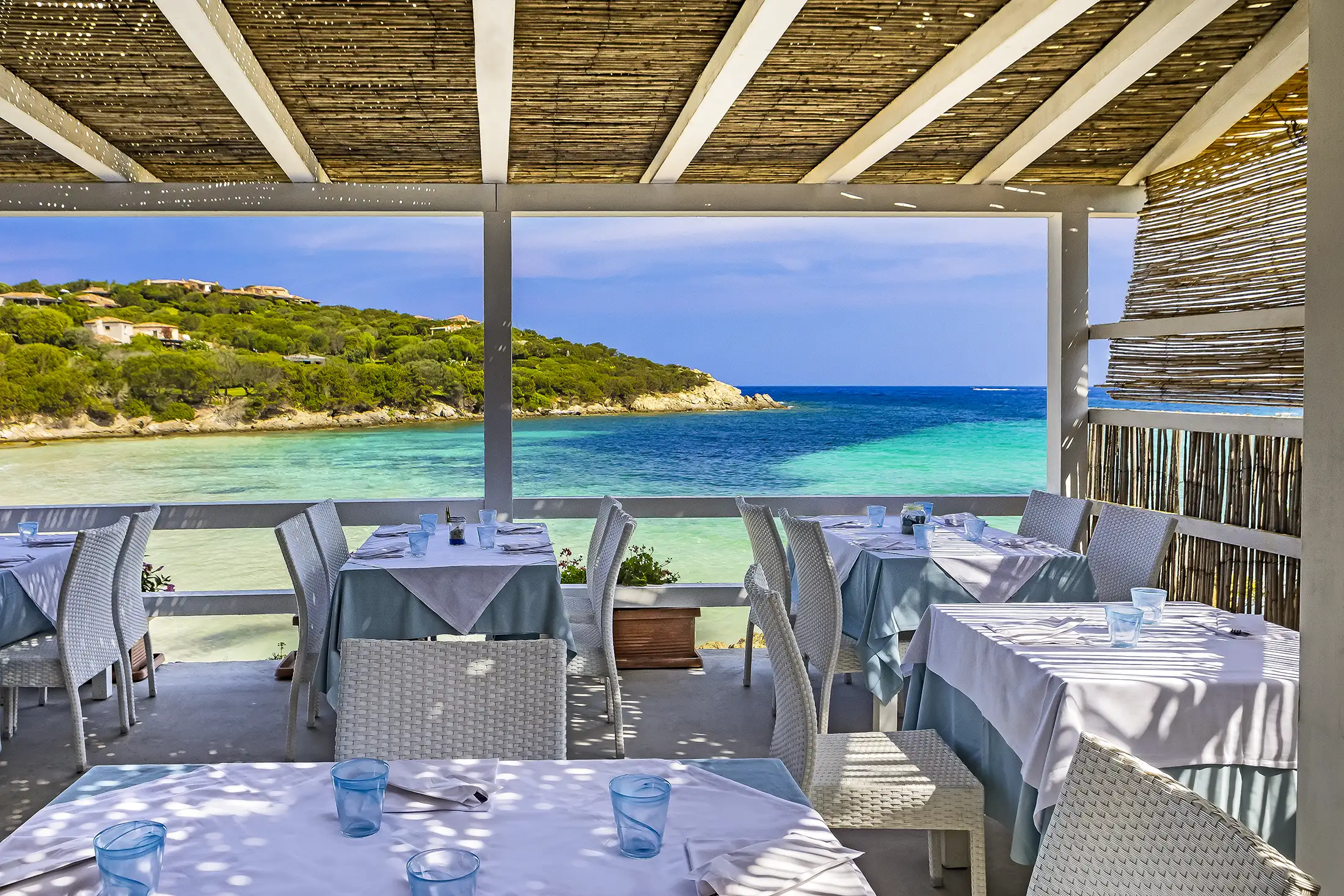Beach Club Restaurant: sea view of the Emerald Coast (Sardinia)
